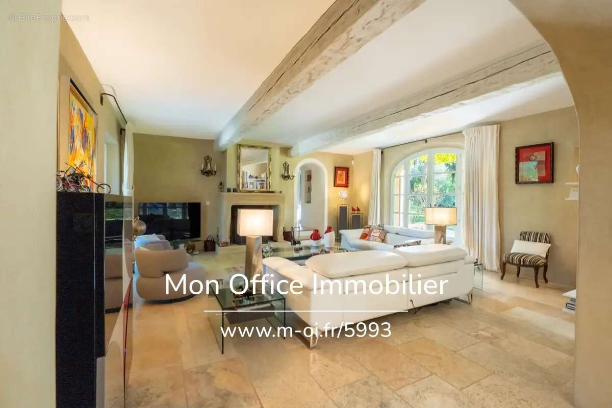 Référence : 5993-VCL. - Superbe propriété avec piscine - Parc paysager - Pays d'Aix en Provence - photo 7