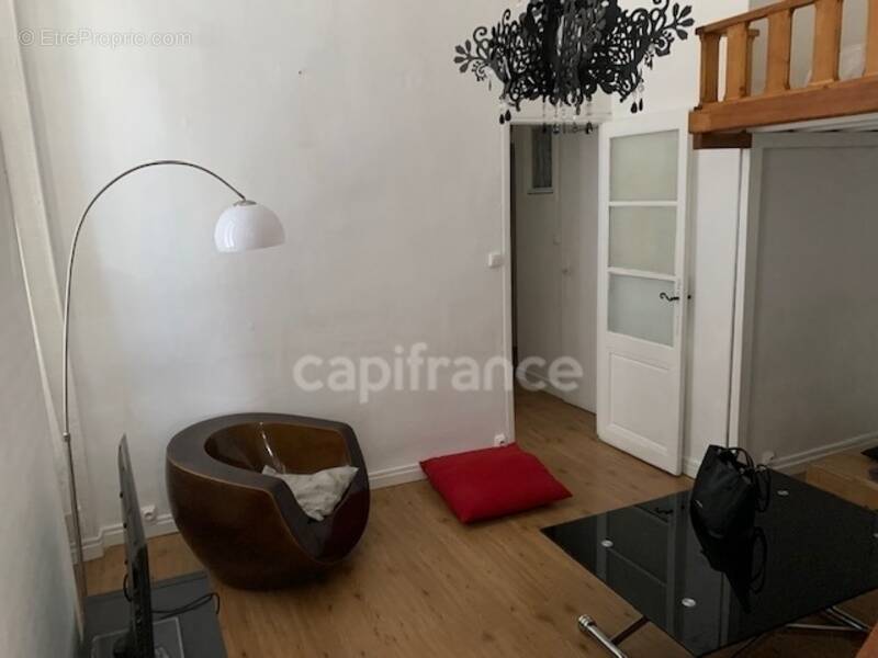 Appartement à MARSEILLE-5E