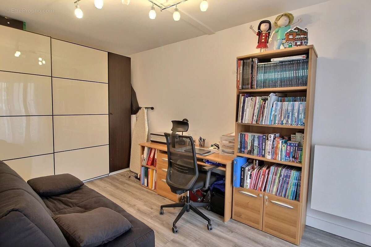 Appartement à SAINT-MAUR-DES-FOSSES