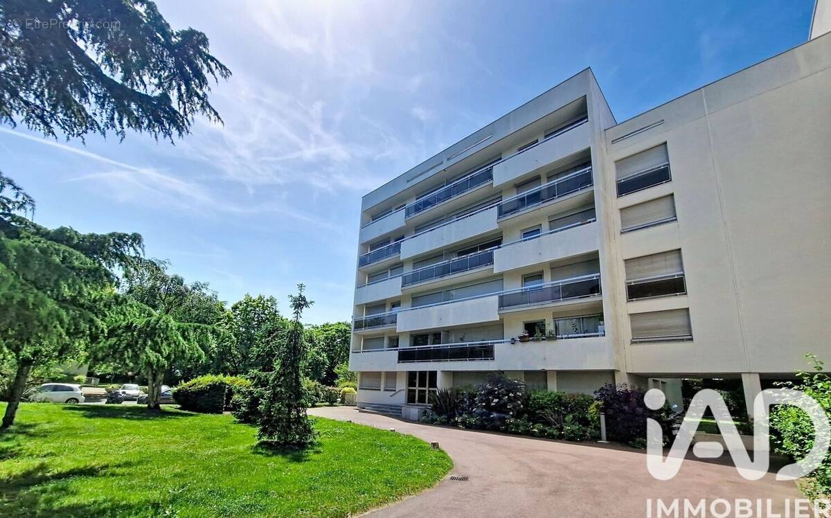 Photo 1 - Appartement à CHEVILLY-LARUE