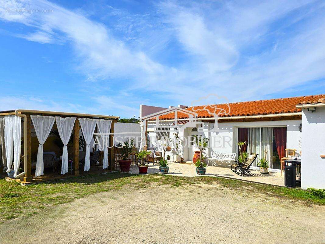 Maison à SAINT-VICTORET