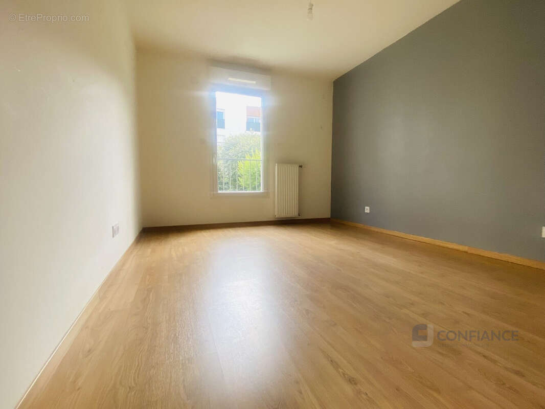 Appartement à LENTILLY