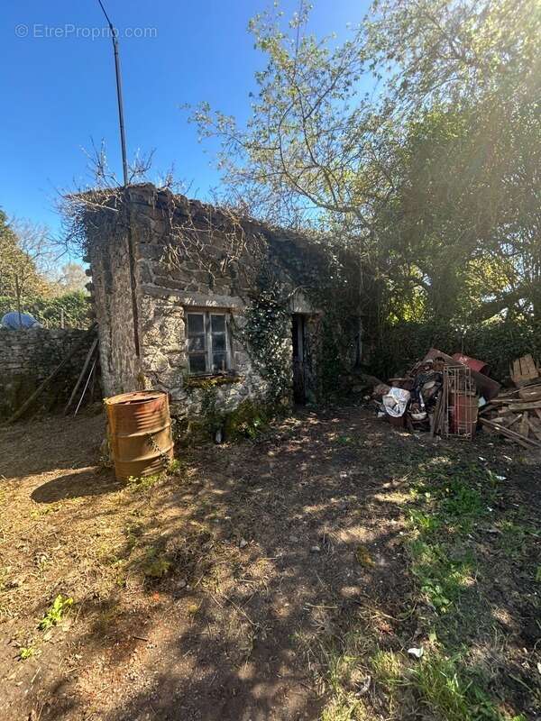 Maison à BERSAC-SUR-RIVALIER