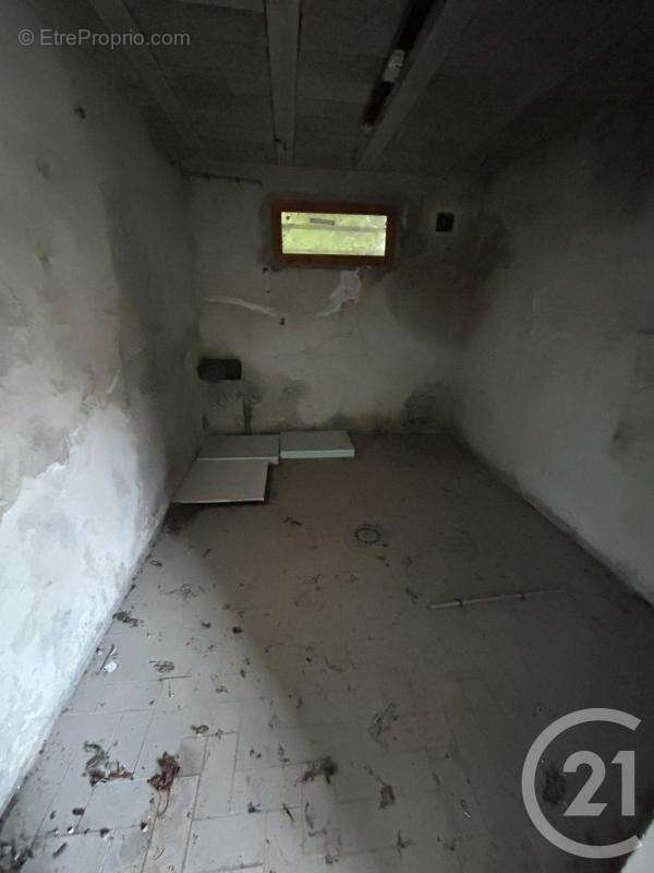 Parking à PONT-SAINTE-MAXENCE