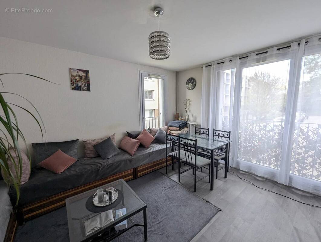 Appartement à SAINT-CYR-L&#039;ECOLE