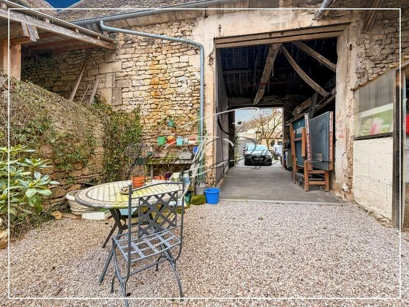 Maison à BALAGNY-SUR-THERAIN