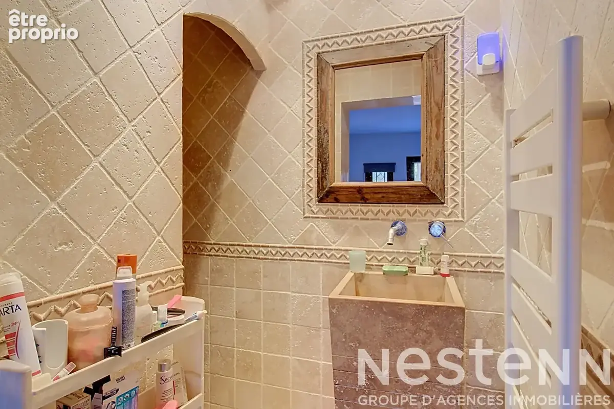 A VENDRE DRAGUIGNAN - Propriété d'environ 240 m² avec deux maisons, studio indépendant, piscine et dépendances sur 3 000 m² de t - photo 17