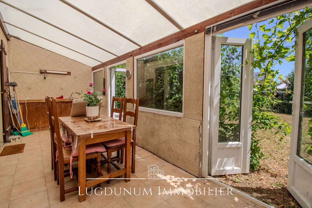 Maison Grigny Sur Rhone 5 pièce(s) 86 m2 avec beau Jardin - photo 15