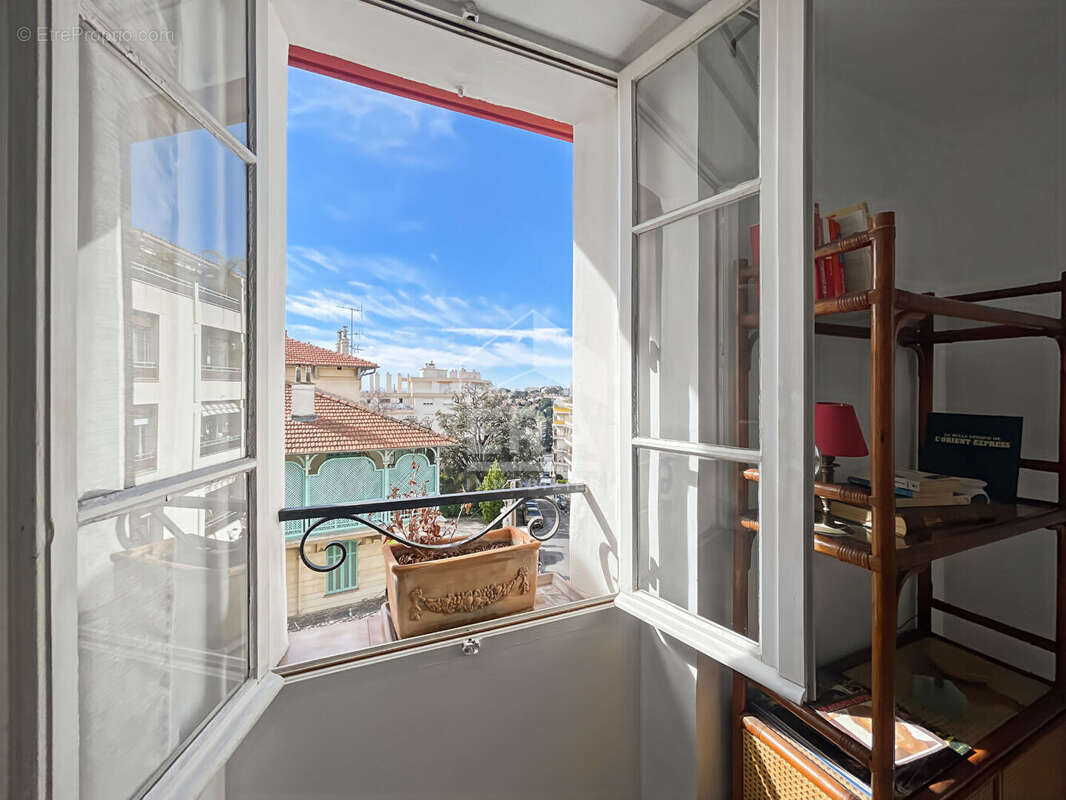 Appartement à LE CANNET