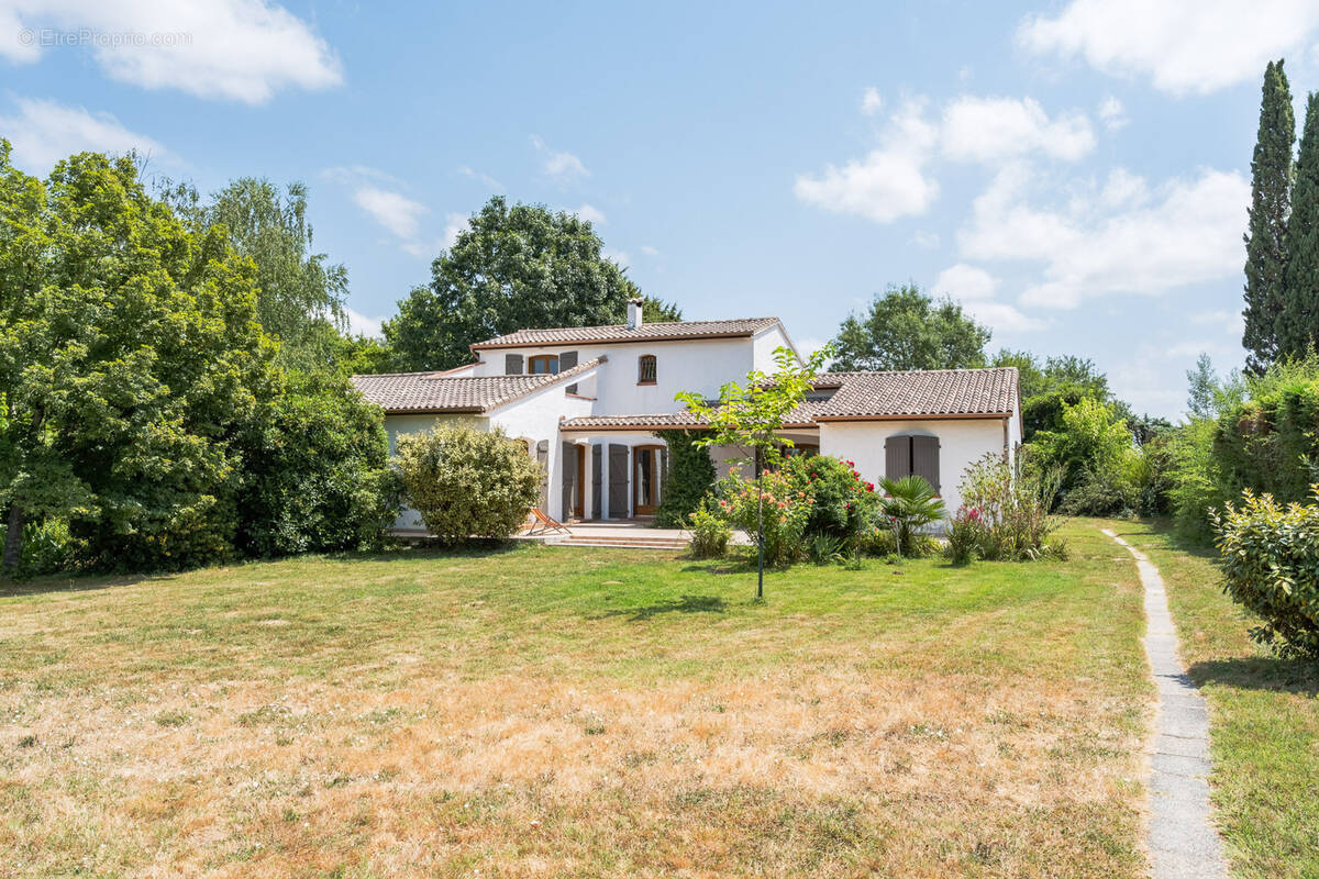 Maison à BRUGUIERES