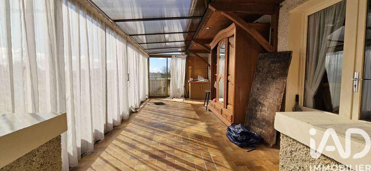 Photo 5 - Appartement à DAMPIERRE-SUR-SALON