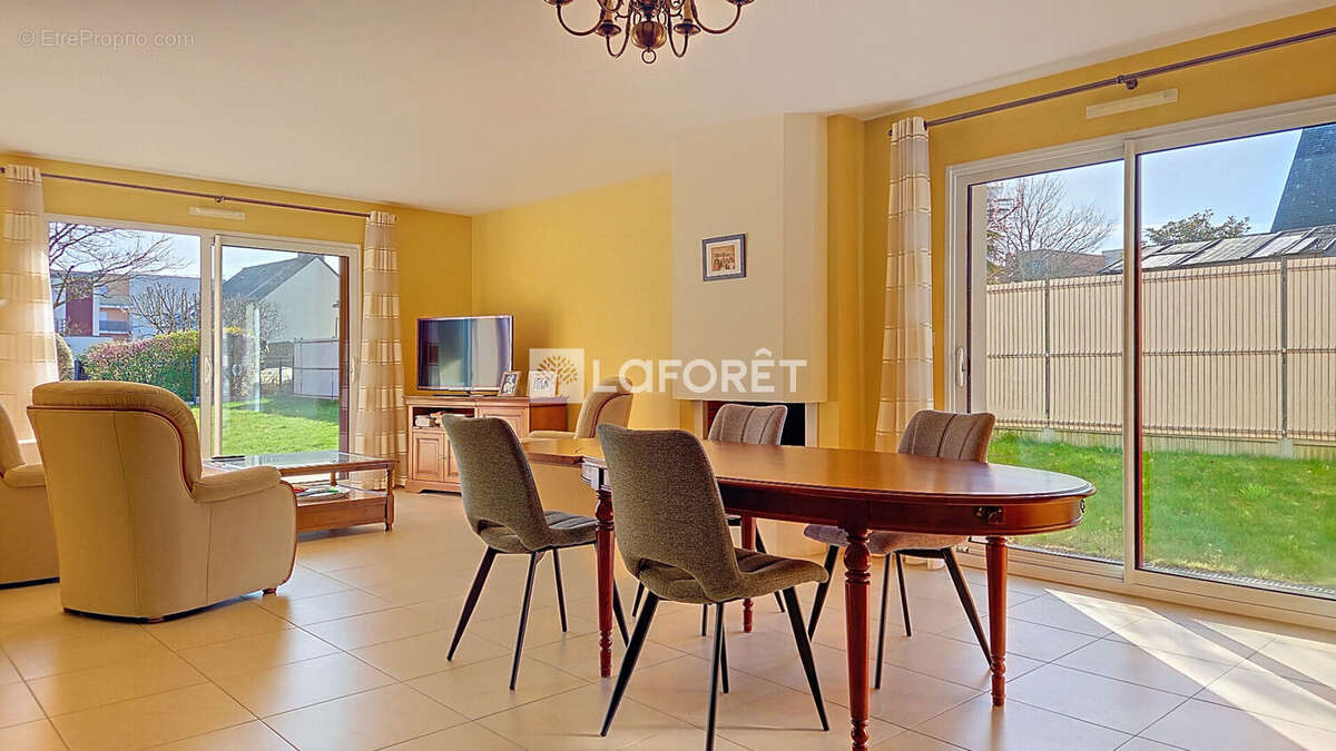 Maison à NOYAL-SUR-VILAINE