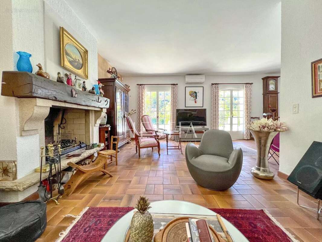 Maison à SAINT-JORIOZ