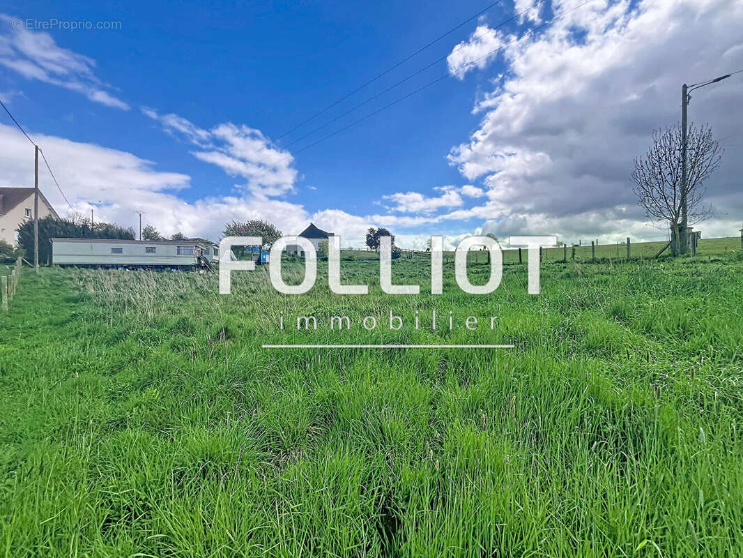Terrain à THURY-HARCOURT