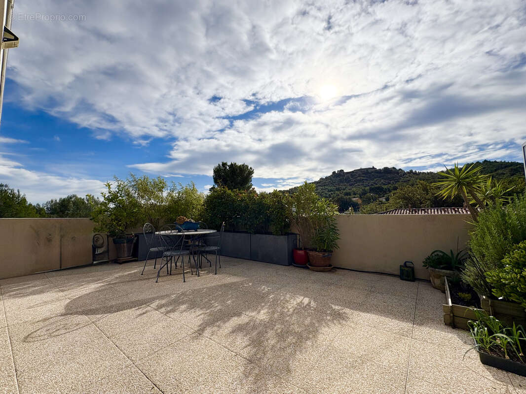 Appartement à SIX-FOURS-LES-PLAGES