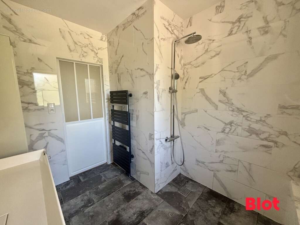 Maison 145 m² à Pont-Pean  - photo 5