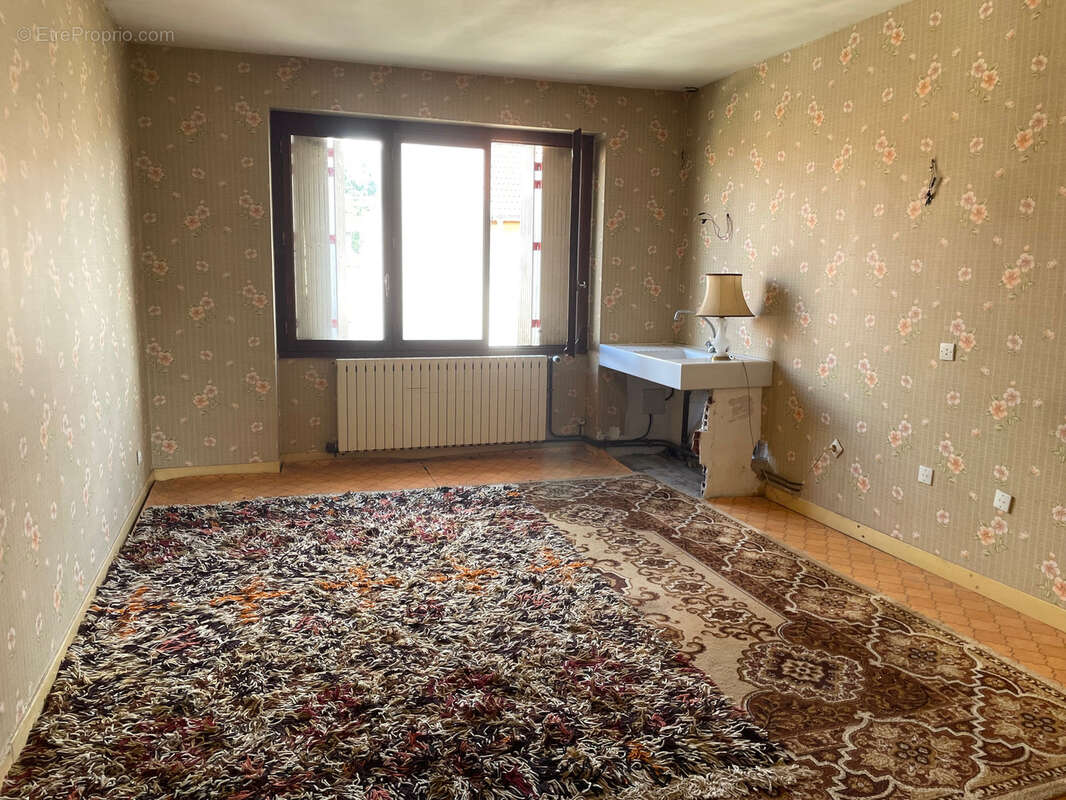 Maison à MILLERY