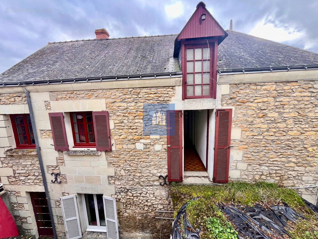 Maison à MONTREUIL-BELLAY