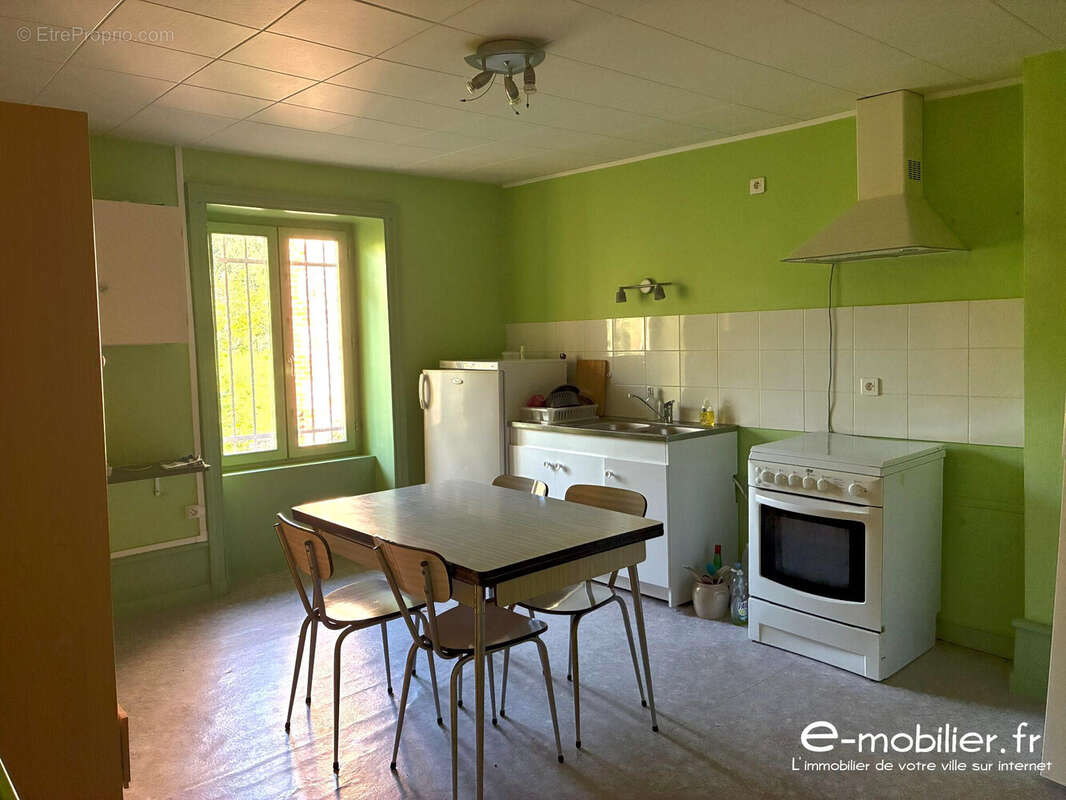 Maison à VILLEMONTAIS