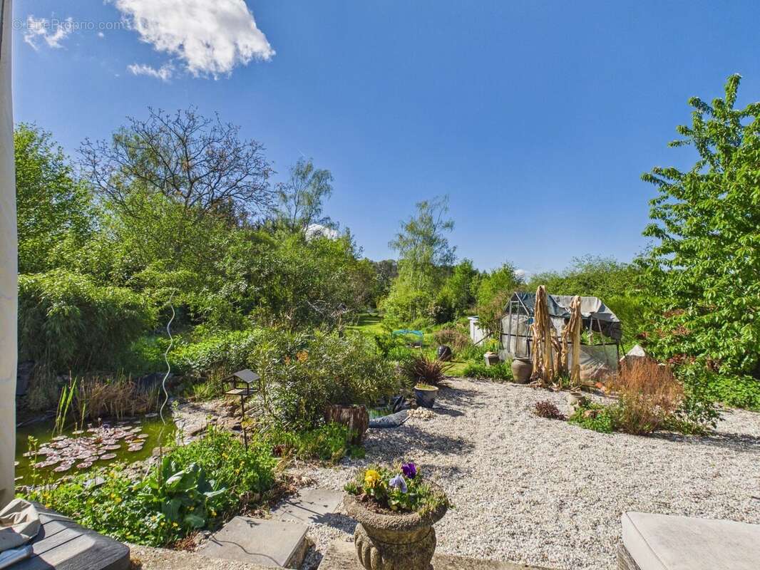 Charmante maison en pierre avec un terrain de 6 000 m² - photo 14