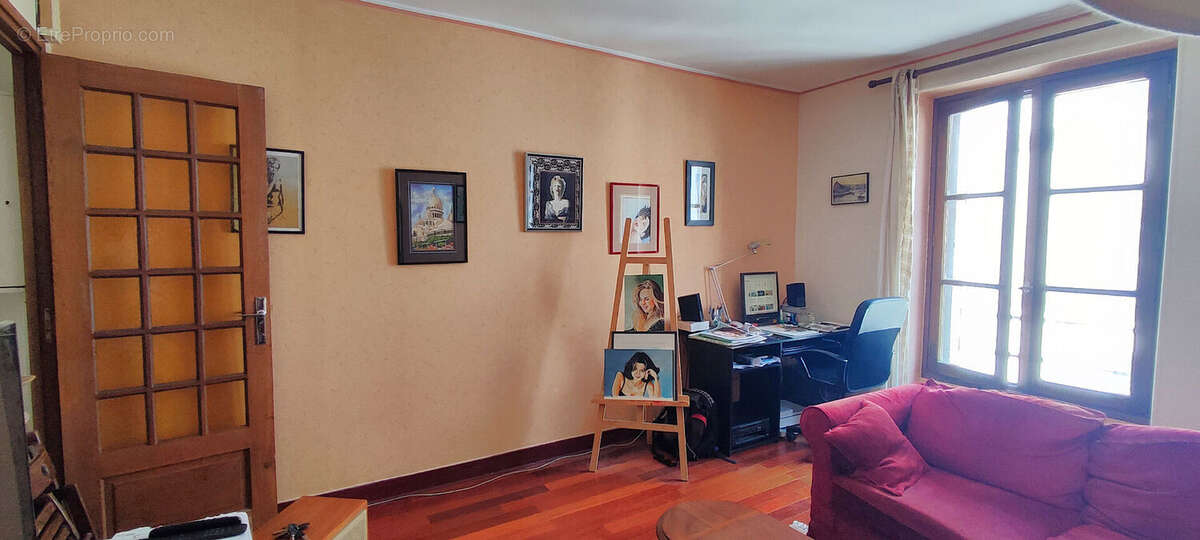 Appartement à PARIS-18E