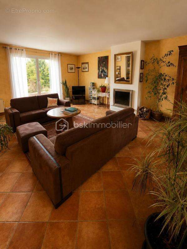Maison Nymphéa – 138 m² de confort au cœur du Mesnil-Saint-Denis - photo 3