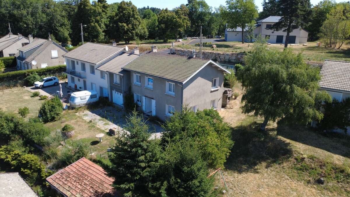 Maison à vendre 7 pièces SAINT AGREVE (07) - photo 3