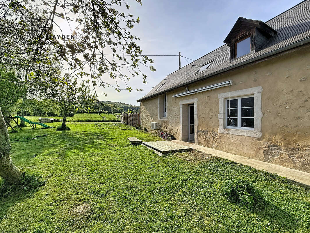 Maison à LACOMMANDE