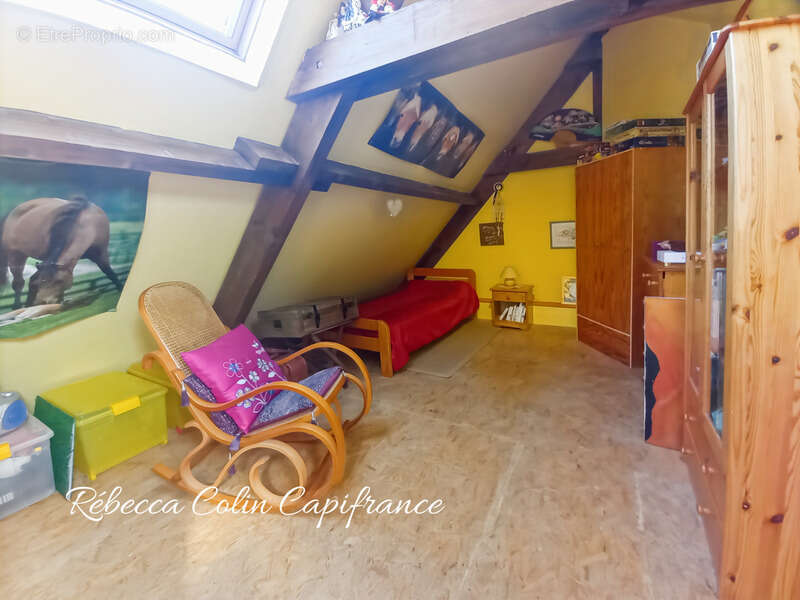 Authentique longère en pierre en Périgord Noir sur un terrain de 2849 m² - photo 9