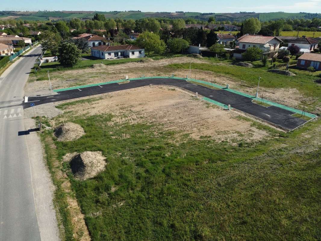 Terrain à MAZERES