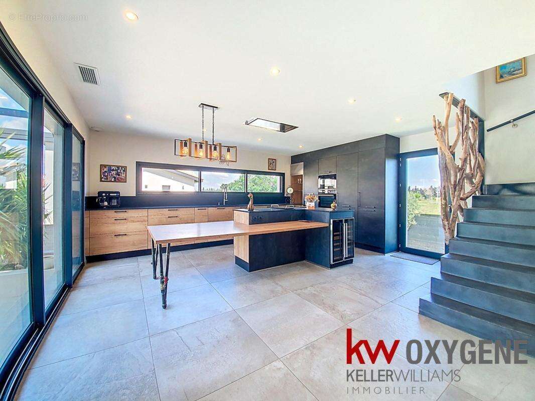 Maison à VILLELONGUE-DE-LA-SALANQUE