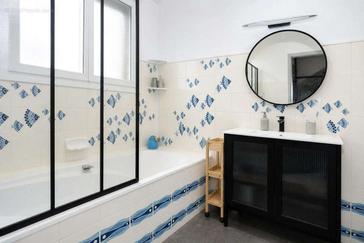 Maison lumineuse 7 pièces à Domagné - photo 9