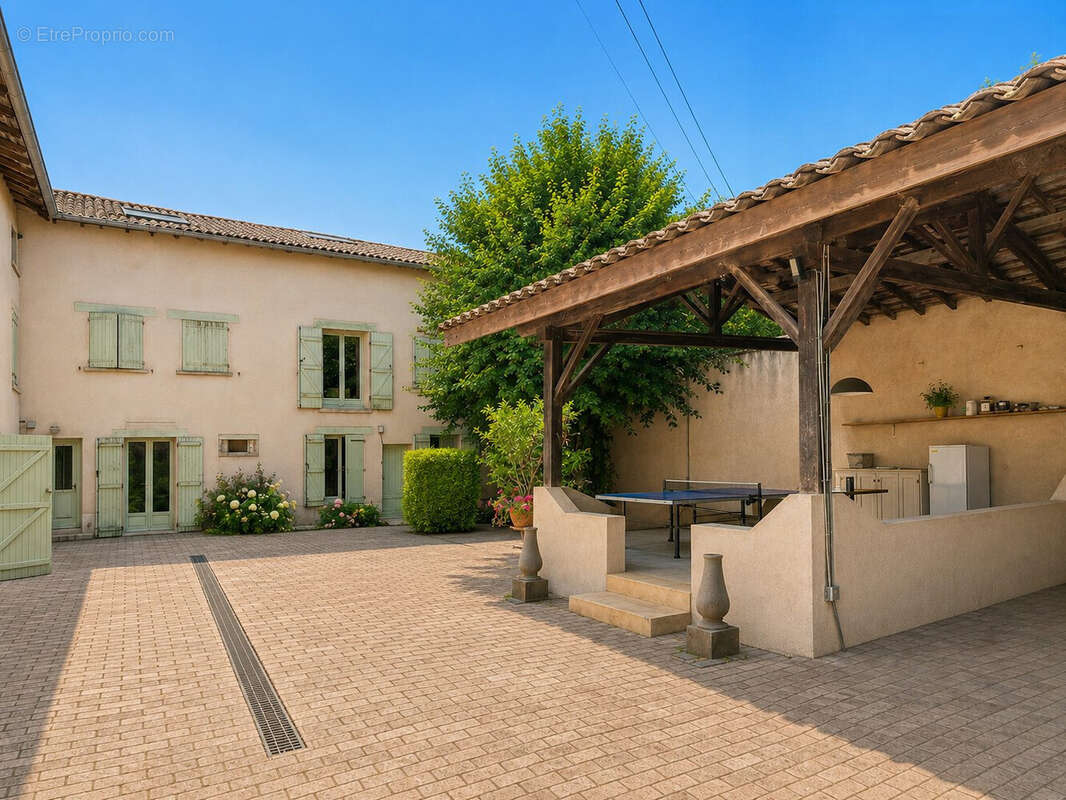 Maison à VILLEFRANCHE-SUR-SAONE