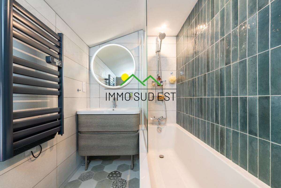 Maison à L&#039;ISLE-SUR-LA-SORGUE