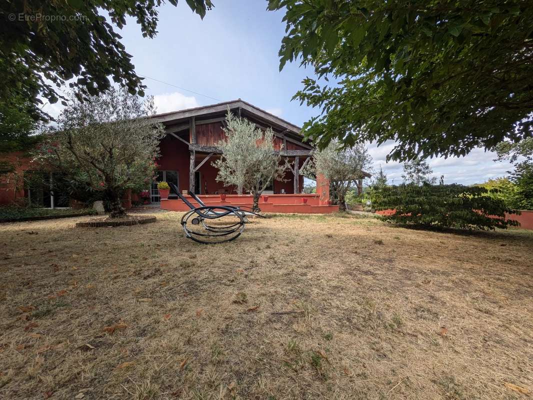 Maison à LOUBES-BERNAC