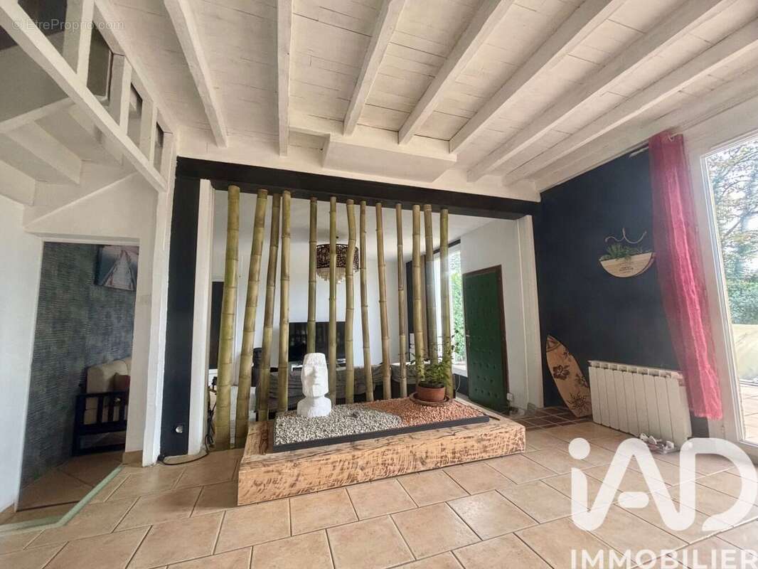 Maison 200 m² à Serres-Castet  - photo 3