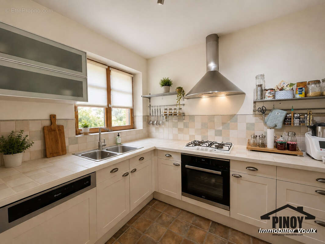 Maison ancienne de plain pied avec potentiel et jardin à Blennes - photo 2