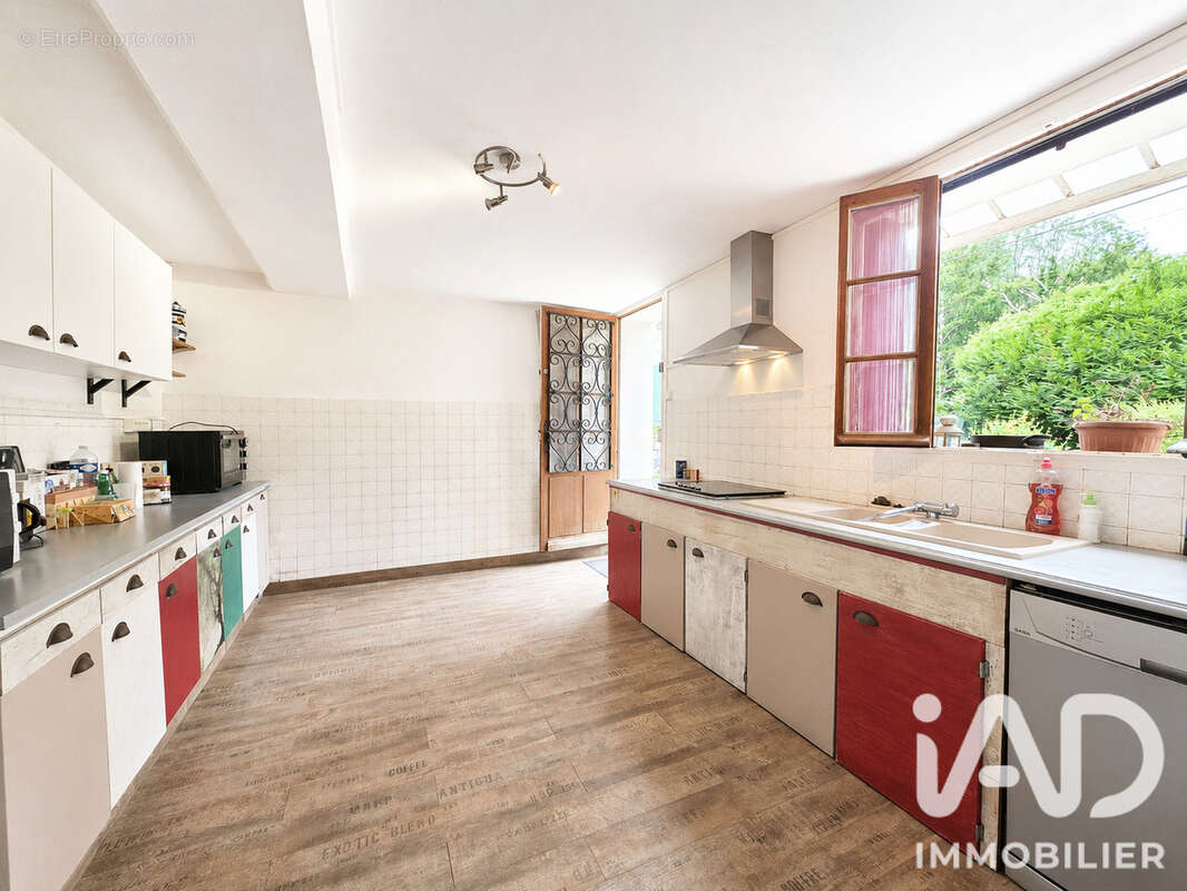 Maison 150 m² à Saint-Cyr-Sur-Morin  - photo 5