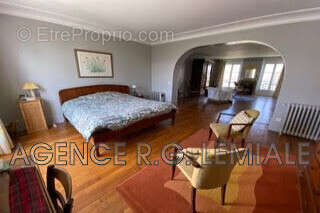 Maison 400 m² à Maisons-Laffitte  - photo 6