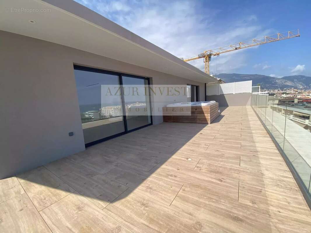 Appartement à ROQUEBRUNE-CAP-MARTIN
