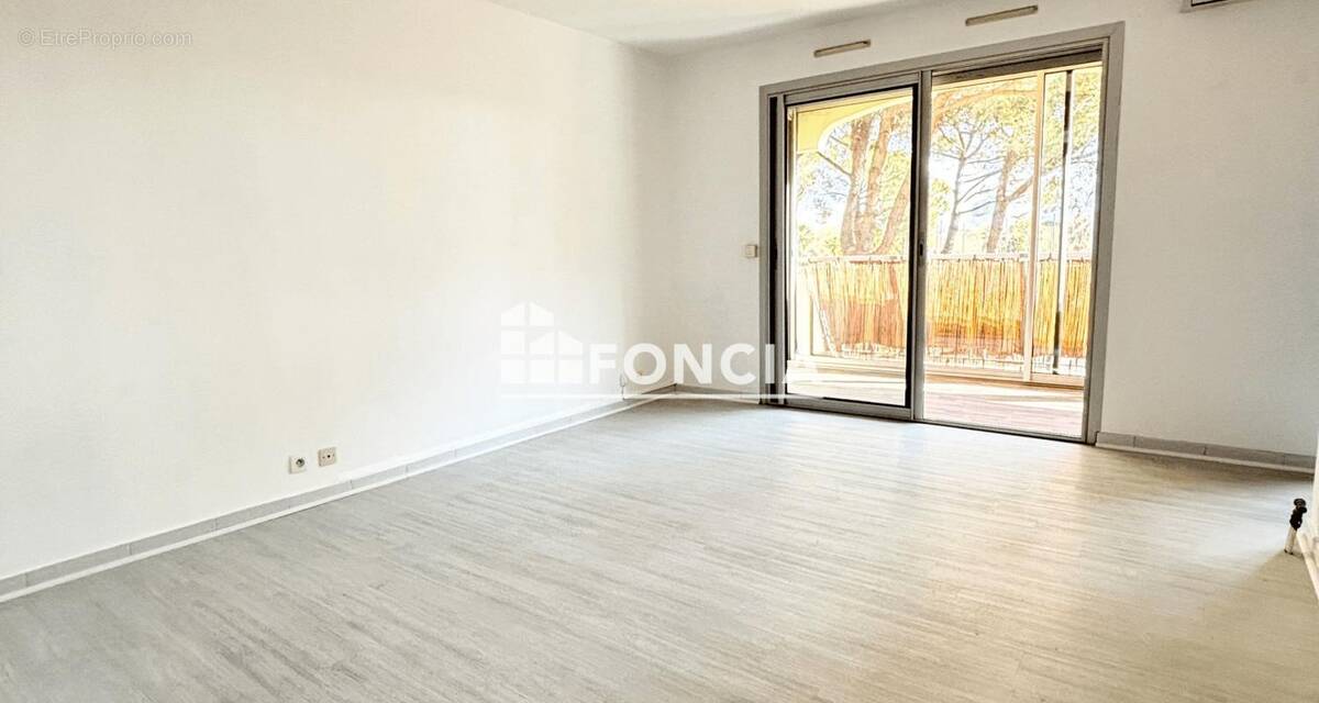 Appartement à MANDELIEU-LA-NAPOULE