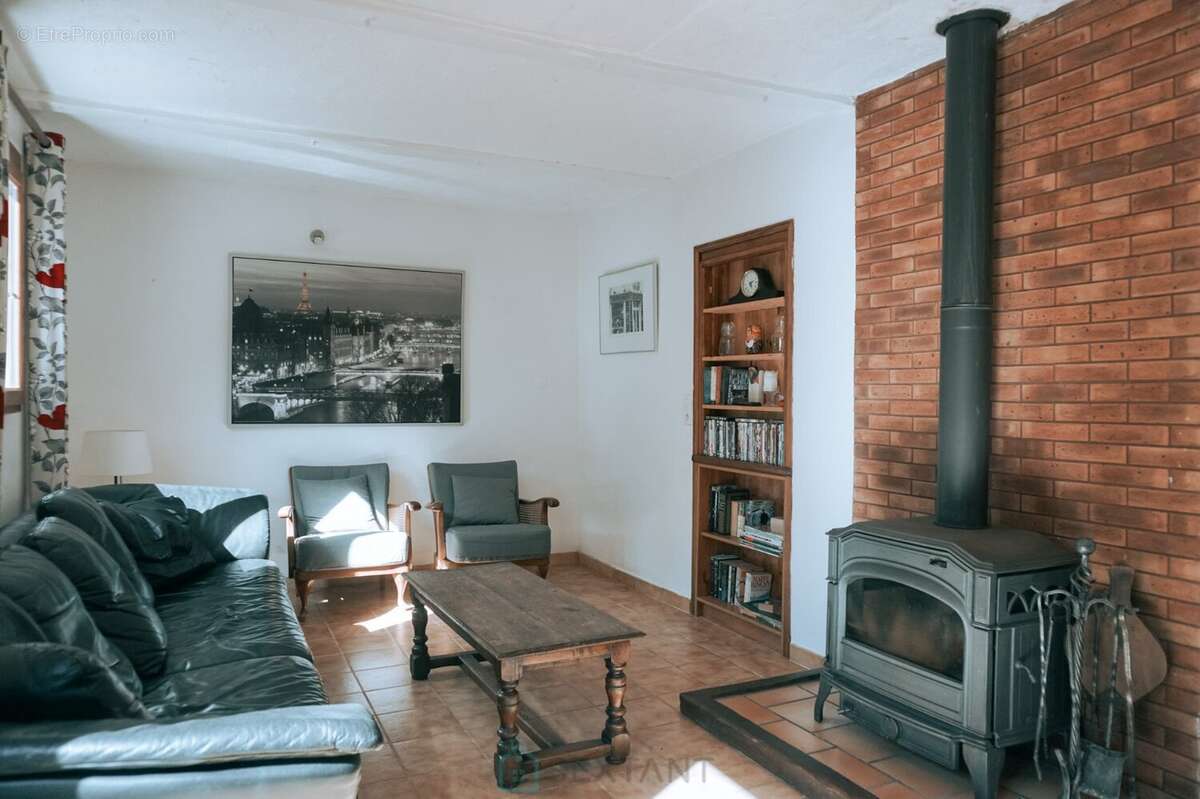 Charmant ensemble immobilier avec deux maisons et piscines au coeur du Périgord vert. - photo 13