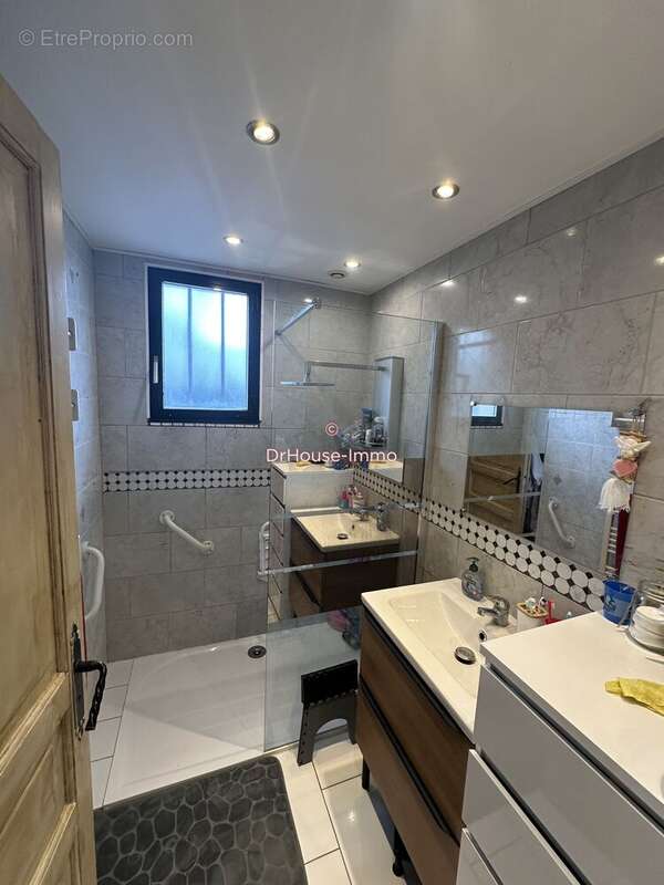 Maison 123 m² à Saint-Germain-Laval  - photo 21