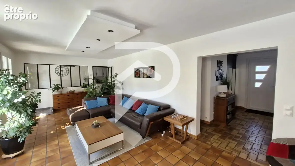 Maison rénovée 6 pièces 189 m² avec piscine proche ORTHEZ - photo 5