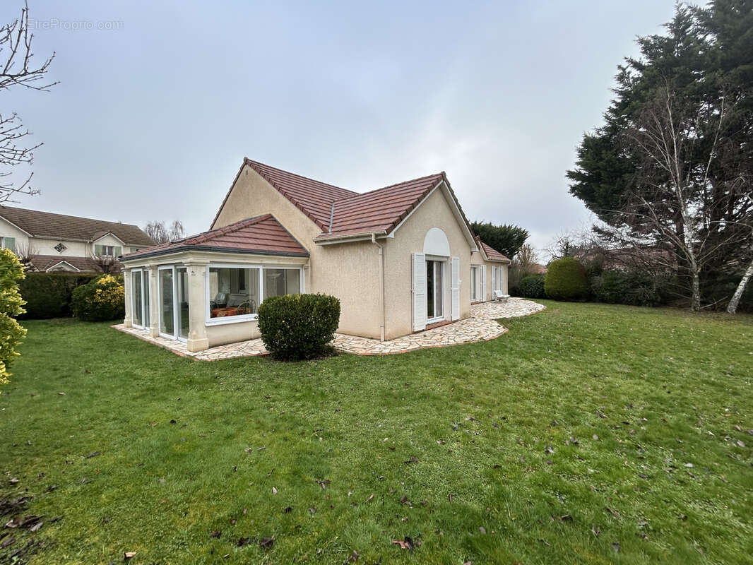 Maison à CLAYE-SOUILLY