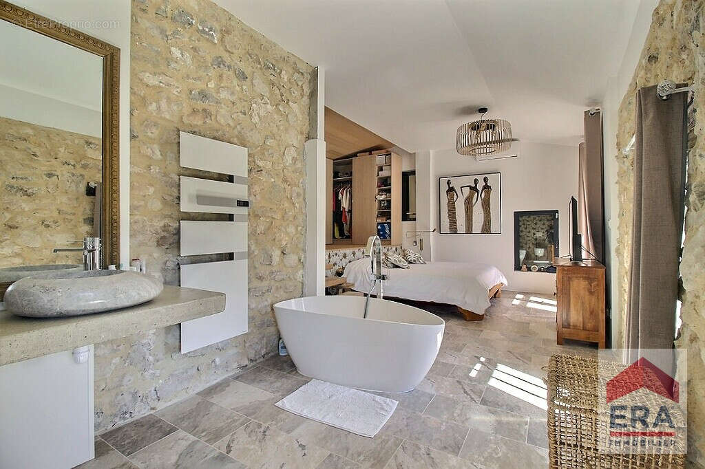 Maison à MALEMORT-DU-COMTAT