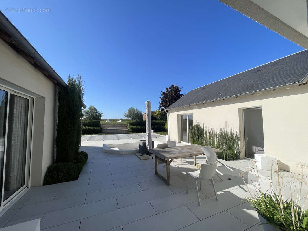 Maison à PARCAY-MESLAY