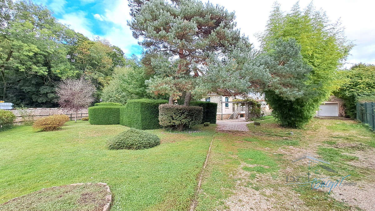 Maison à JANVILLE-SUR-JUINE