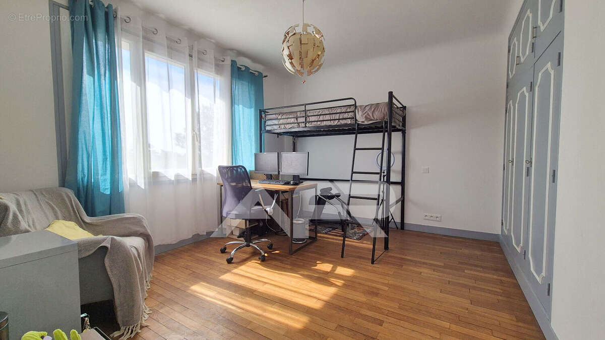 Maison indépendante avec jardin, dépendance CHATOU - photo 15