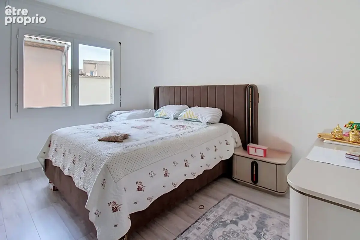 EXCLUSIVITÉ Appartement T4 de 82 m² vendu loué Calme, entrée indépendante et proximité des commerces - photo 4